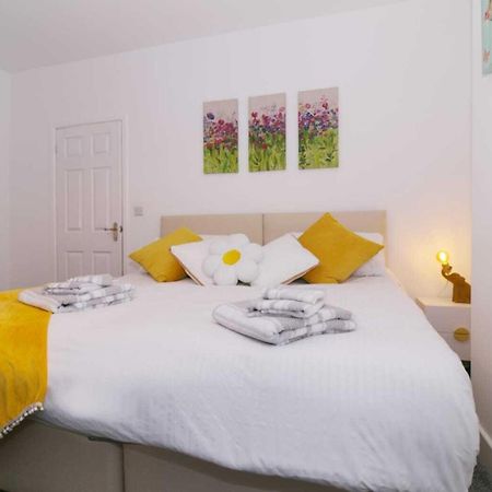 Rydal House 2 Bedroom House With Upstairs Bathroom Ньютон-ле-Віллоуз Номер фото