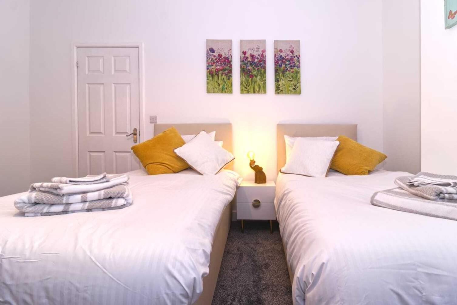 Rydal House 2 Bedroom House With Upstairs Bathroom Ньютон-ле-Віллоуз Номер фото